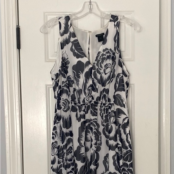 Navy and white light weight midi ann Taylor - Picture 4 of 6